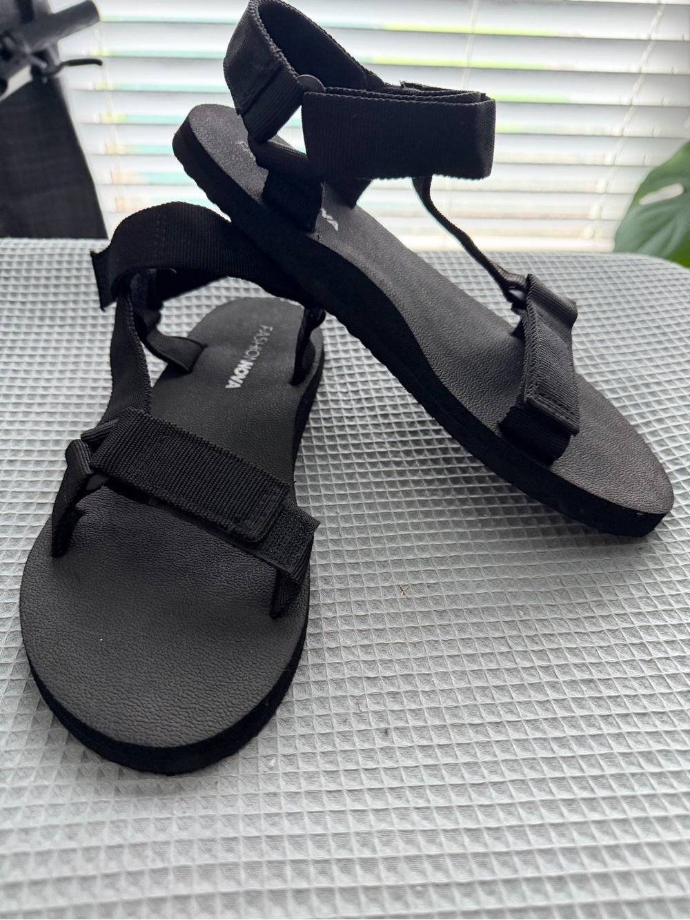 Fashion Nova Black Strap Sport Sandals